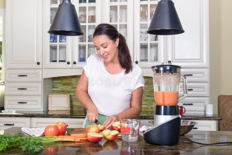 Blender vs Mixer: Which is the Right Kitchen Tool?