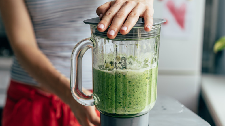 Best Wattage for Smoothie Blender: Find Your Ideal Power Level